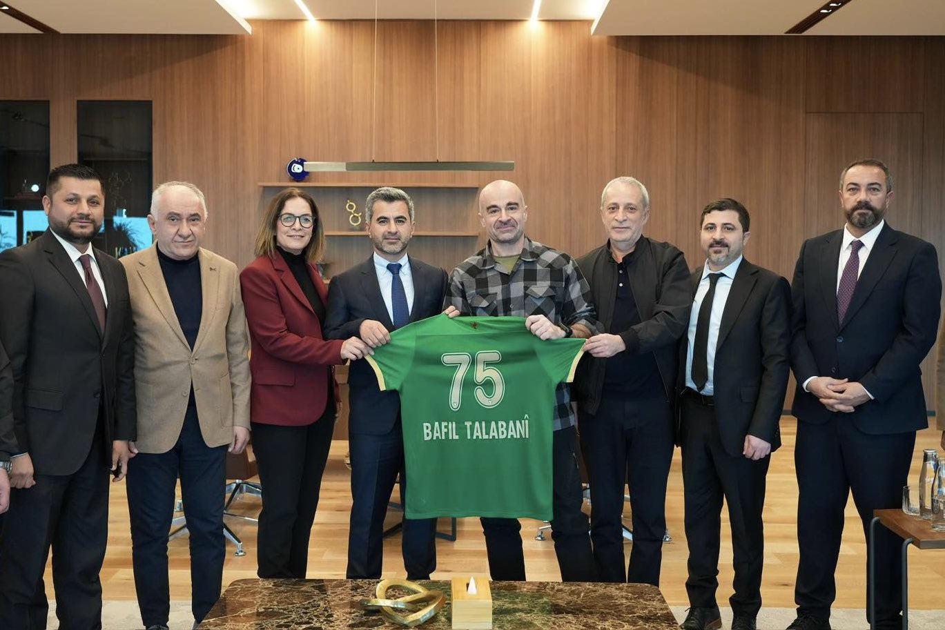 Amedspor heyeti Süleymaniye’de Bafil Talabani’yi ziyaret etti
