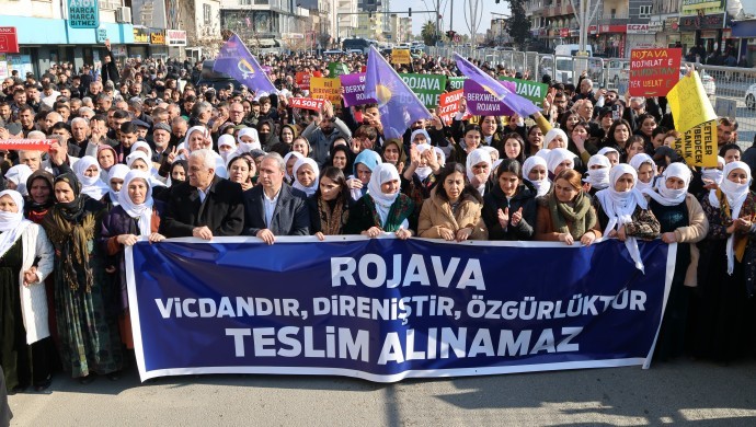 Şam yönetiminin saldırıları | Bölge baroları: Barışçıl protesto temel haktır