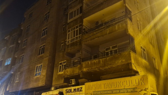 Diyarbakır’da 2 apartman oluşan çatlaklar nedeniyle tahliye edildi