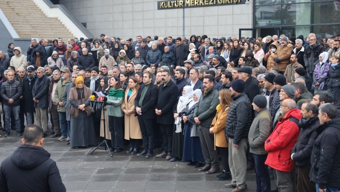 Diyarbakır’da BM’ye Halep çağrısı: İzleyici konumdan çıkın