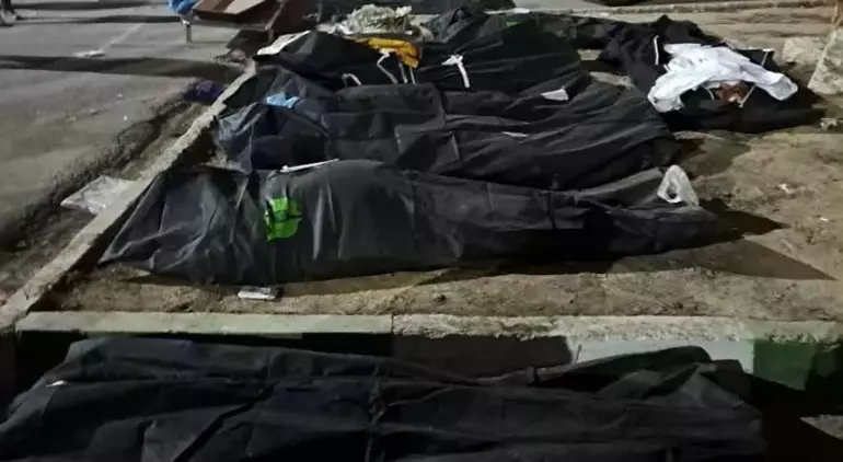 ‘Öldürmeye devam ettiler’: İran sokaklarında ağır silahlar, Washington’da askeri seçenek masada