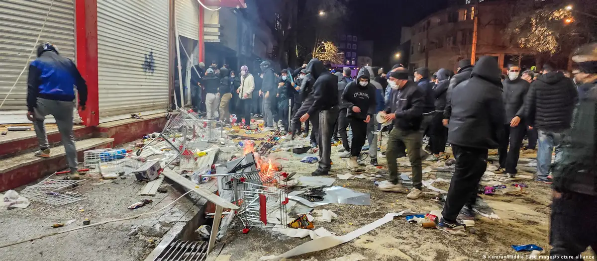 İran’da protestolar ‘yeni kentlerin katılımıyla’ sürüyor