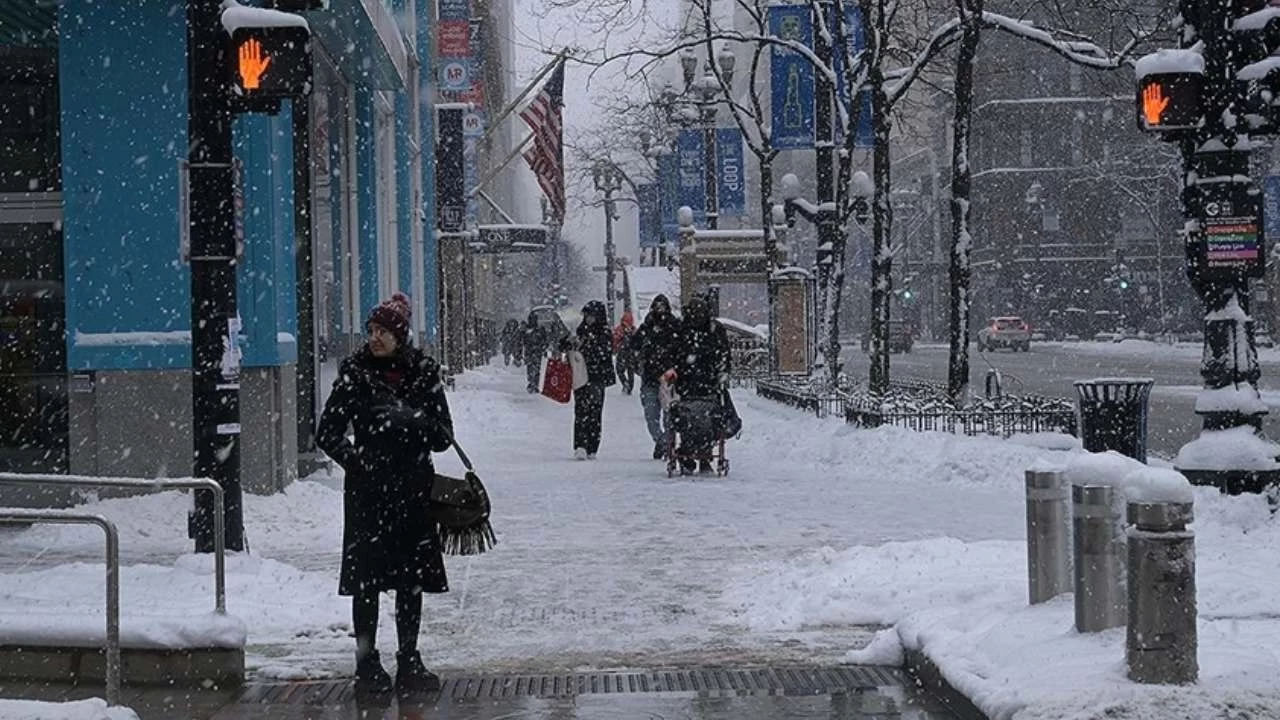 ABD’de kar fırtınası: Hayatını kaybedenlerin sayısı 30’a yükseldi
