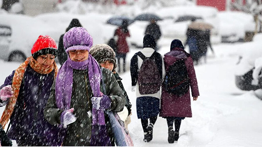 Kar yağışı nedeniyle 50 ilde eğitime tamamen ara verildi