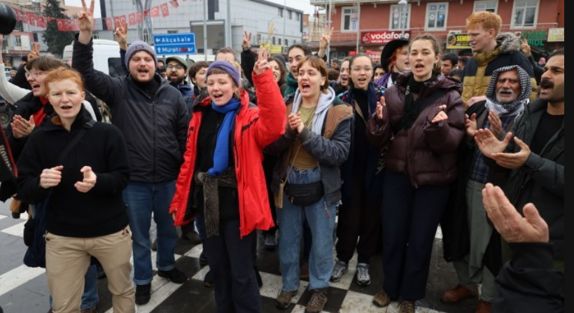Halklar Karavanı aktivistleri sınır dışı edilmek için İstanbul’a gönderildi