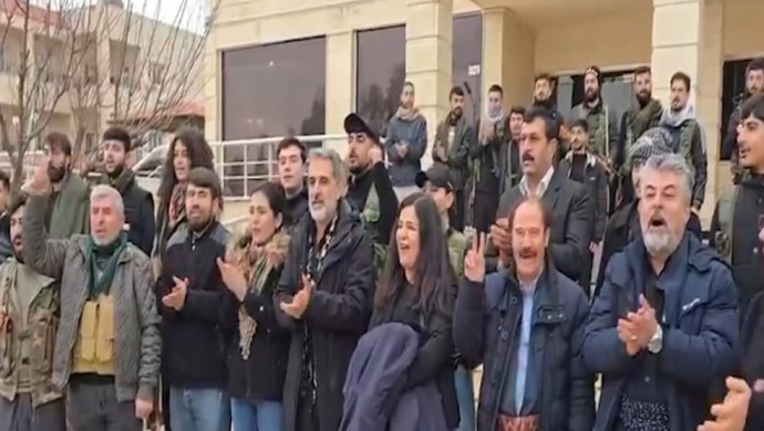 Kürt sanatçılardan oluşan heyet Kuzey ve Doğu Suriye’de