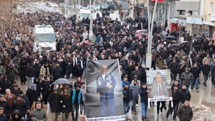 Selim Sadak’a veda | ‘Sürgünde ölümler sessiz bir cinayettir’