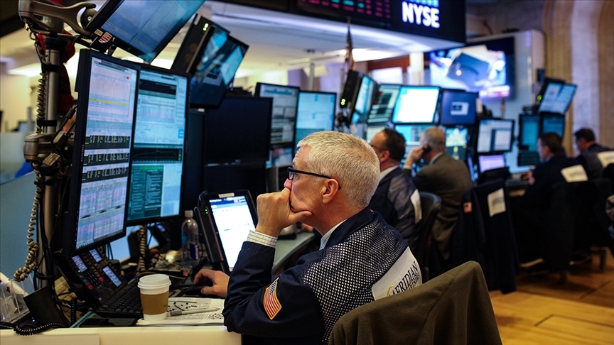 Borsa rekorun ardından güne düşüşle başladı, piyasalar Fed adayına odaklandı