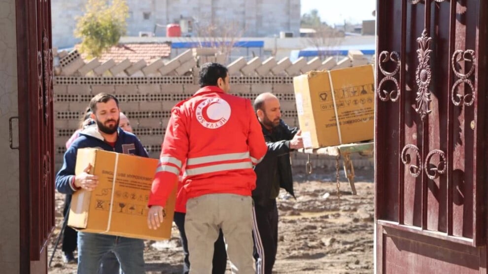 45 tonluk ilaç yardımı Cizre Kantonu’na ulaştı, Kobani’ye ise hala ulaştırılamıyor
