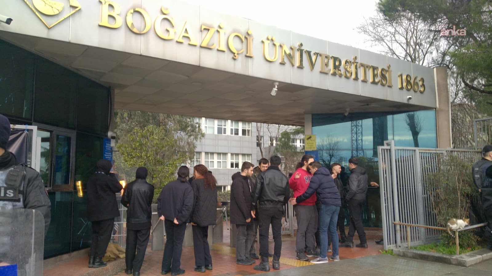 Boğaziçi Üniversitesi’nde Erdoğan’ın programı nedeniyle polis ablukası: Gözaltılar var