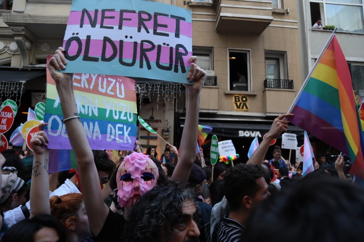 160 kurumdan ‘eşitlik’ çağrısı: LGBTİ+’ları hedef alan hiçbir yasa teklifi kabul edilmemeli