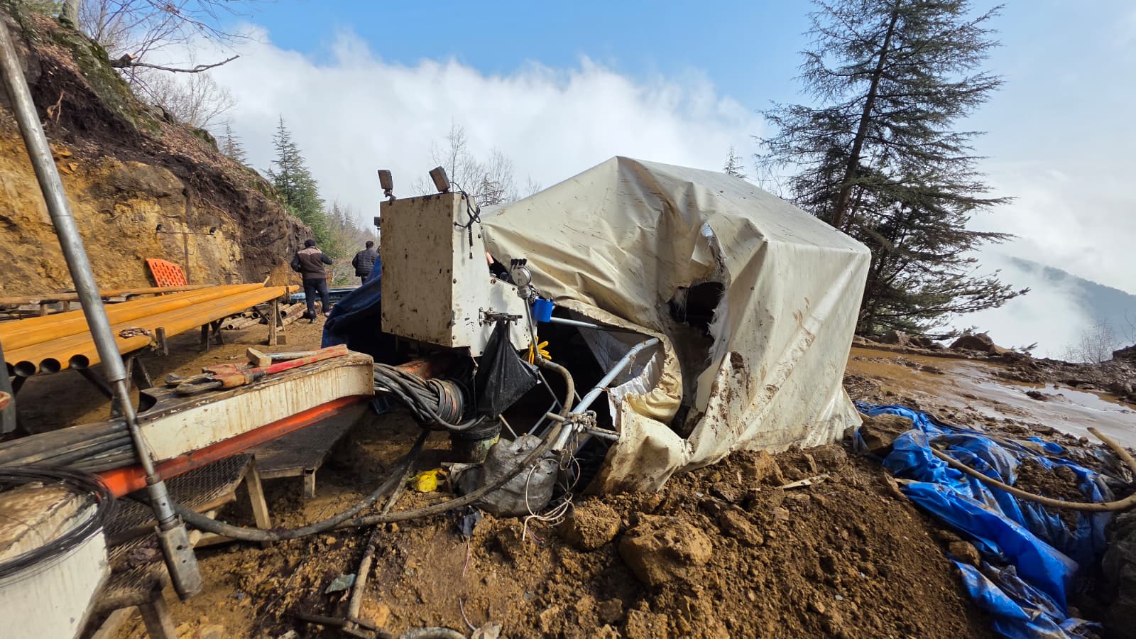 Hatay’da dağdan düşen kayanın altında kalan bir işçi yaşamını yitirdi