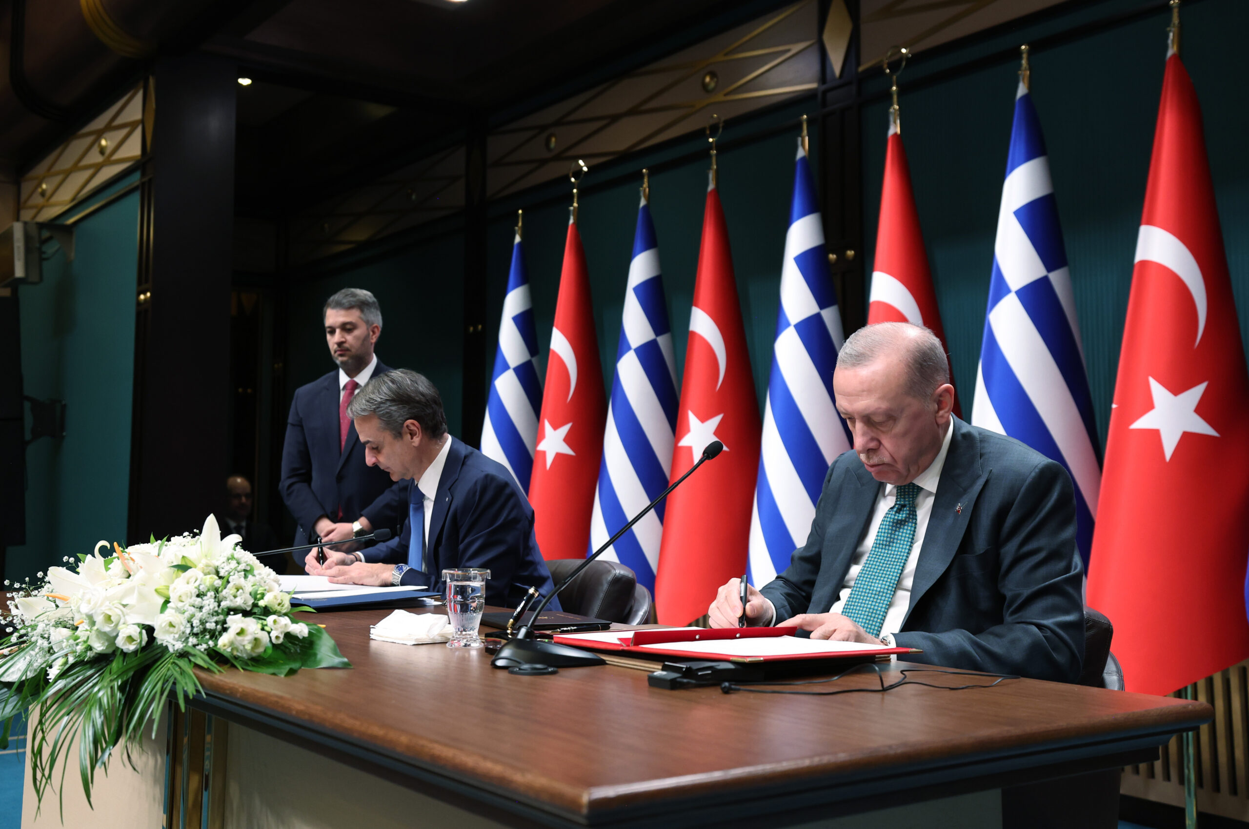 Erdoğan ve Miçotakis Ankara’da görüştü: Bir dizi imza atıldı