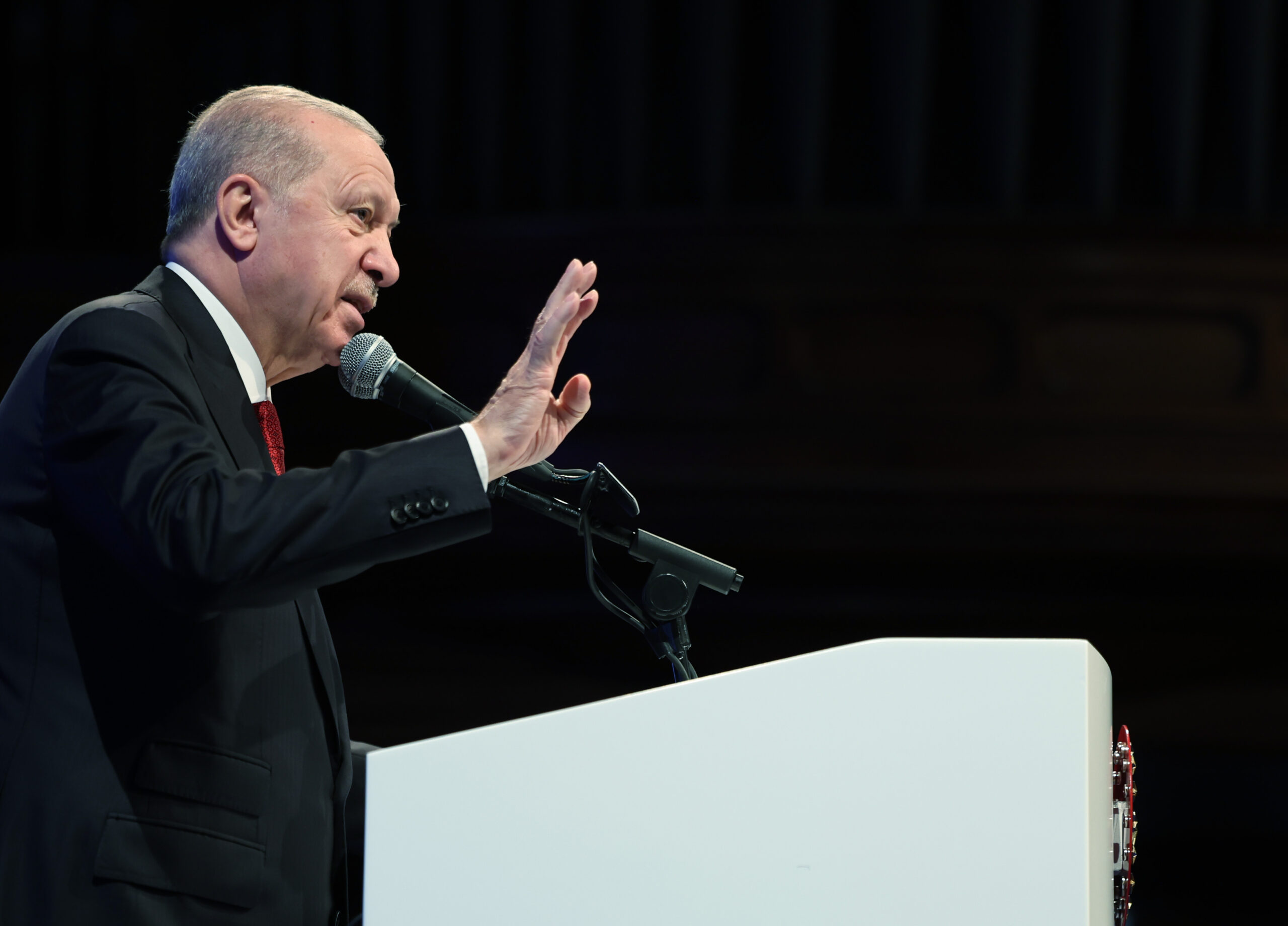 Erdoğan: Sözde özgürlükçü zihniyete rağmen hedefe yürüyoruz