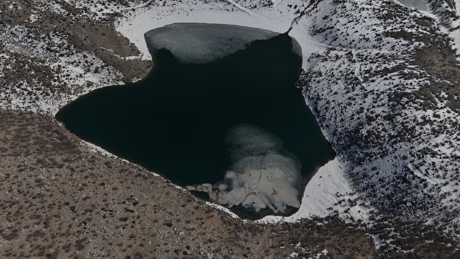 Kuruma tehlikesi yaşayan Sülüklü Göl yeniden doldu