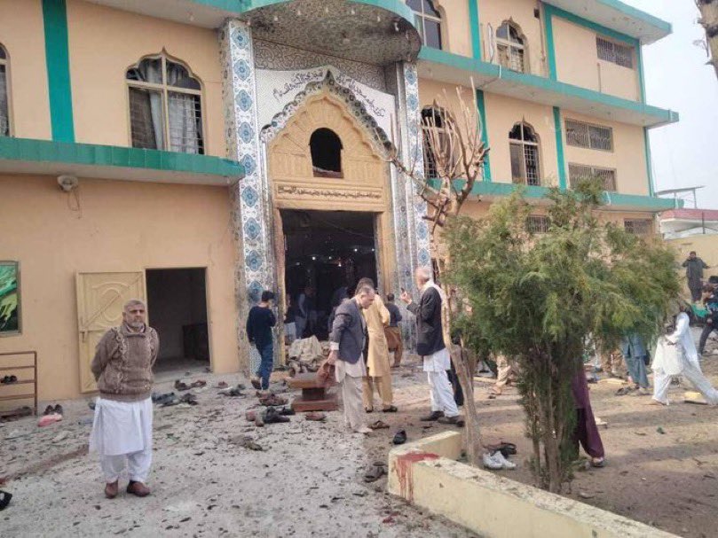 Pakistan’da bir camide patlama: En az 15 ölü, 80 yaralı