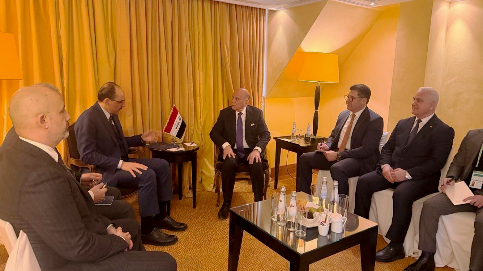 Irak Dışişleri Bakanı Hüseyin, Münih’te MİT Başkanı Kalın ile görüştü