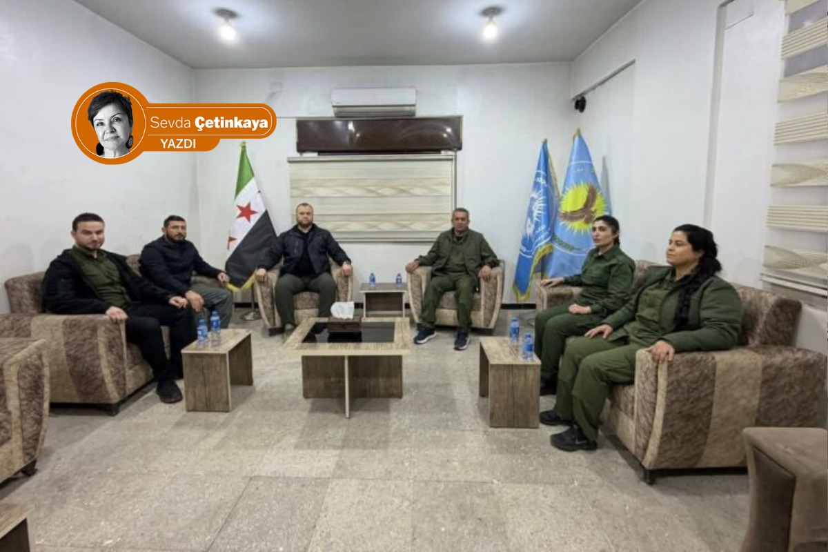 Bu fotoğrafa bir daha bakın lütfen