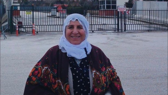 Tahliyesi defalarca ertelenmişti: Suruç annesi Besra Erol serbest bırakıldı