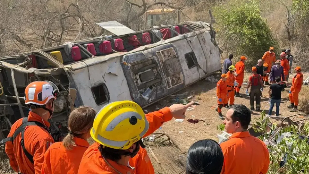 Brezilya’da otobüs faciası: 16 ölü, 44 yaralı