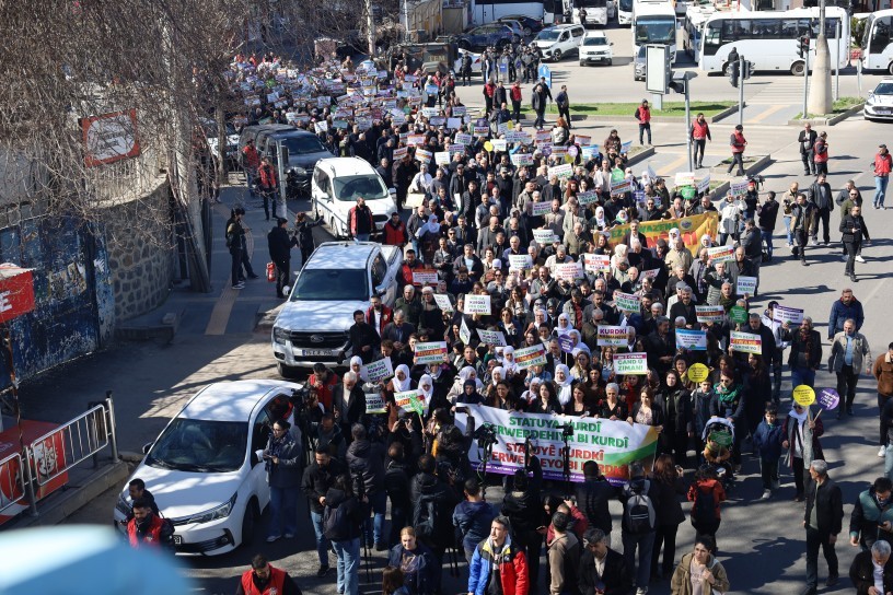 Çok sayıda ilde 21 Şubat yürüyüşü: Kürtçe eğitim dili olsun!