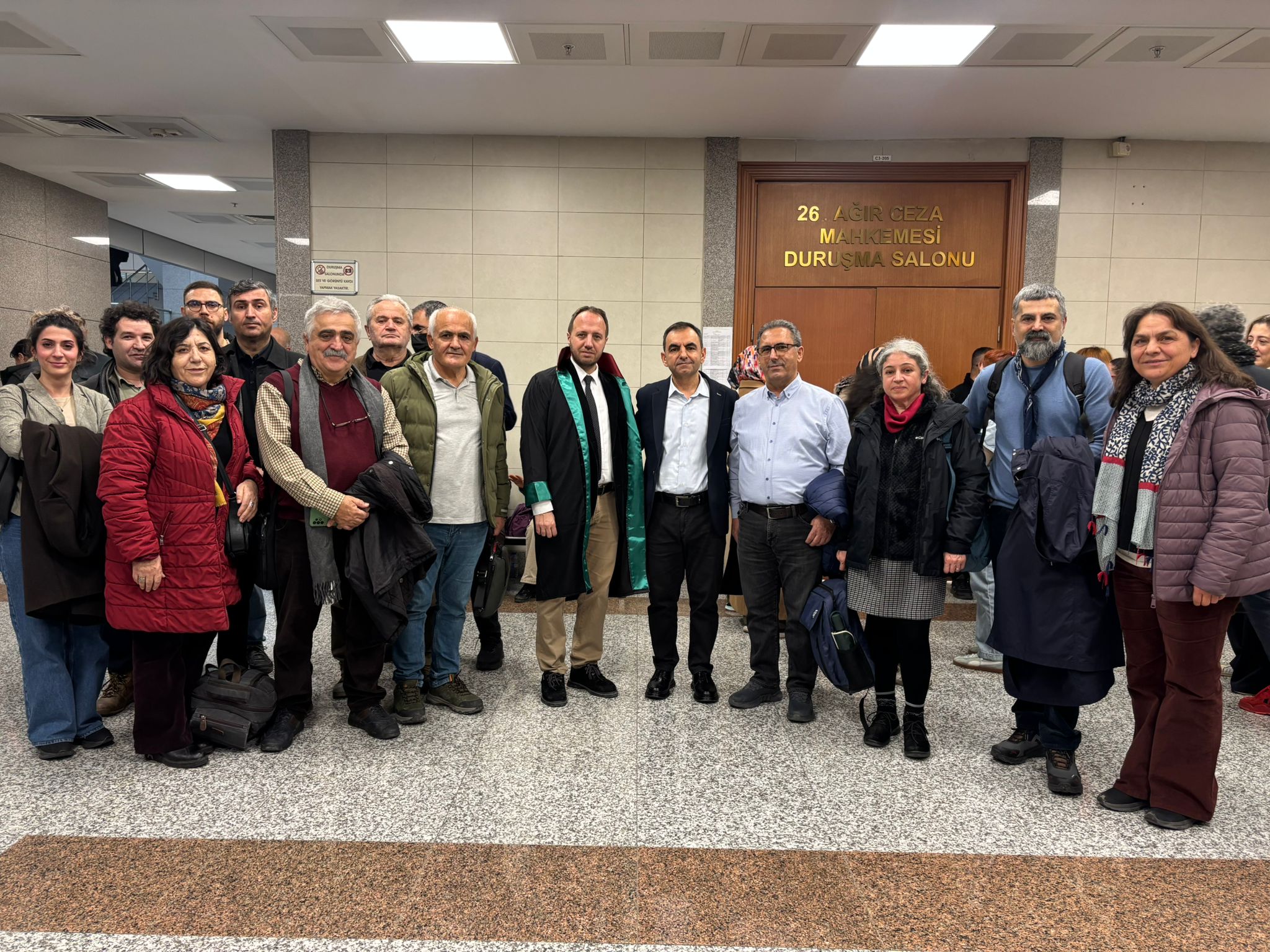 Gazeteci Ercüment Akdeniz hâkim karşısındaydı: Yurt dışı yasağı devam kararı