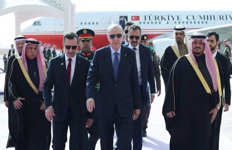 Cumhurbaşkanı Erdoğan Suudi Arabistan’da
