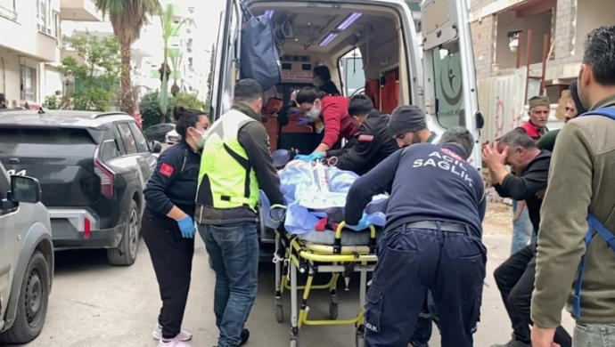 İnşaatın çatısından düşen işçi hayatını kaybetti