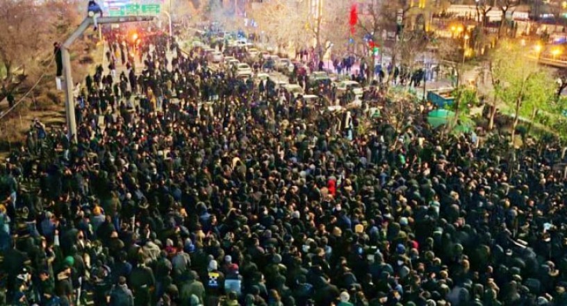 ‘Kürtler ve Beluçlar şah dönemine dönmek istemiyor’