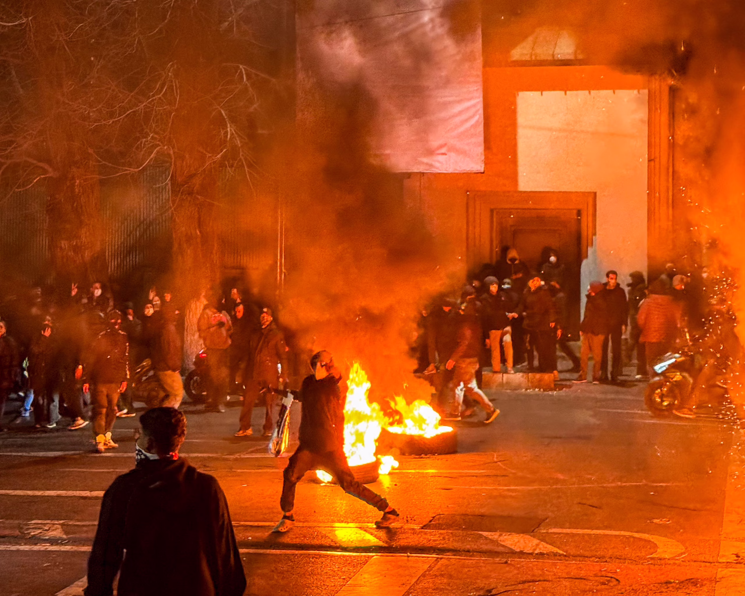 İran’da hak savunucularına yargı kıskacı: Avukatlar ve doktorlar hedefte