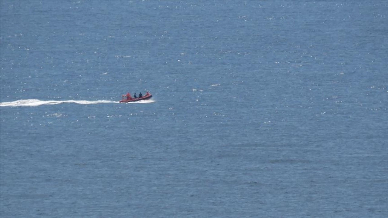 İzmir’de mültecileri taşıyan bot battı: 3 kişi hayatını kaybetti, kayıp 4 kişi aranıyor