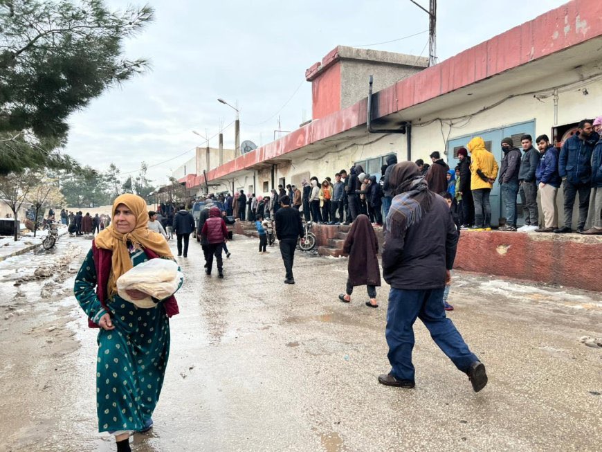 Kuşatma sürüyor, insani kriz büyüyor | Kobani Yönetimi: Şam hiçbir adım atmadı