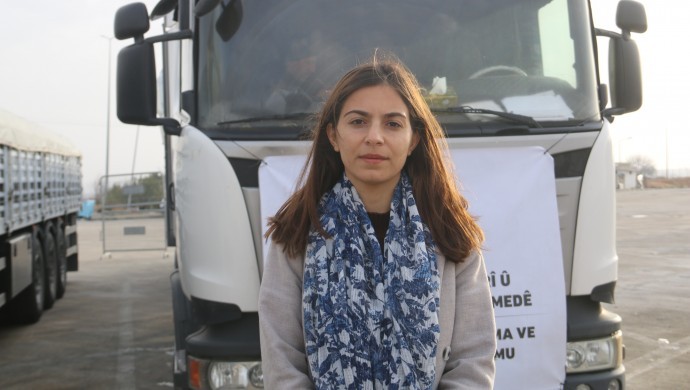 Kobani’de insani kriz: Yardım TIR’ları bekletiliyor