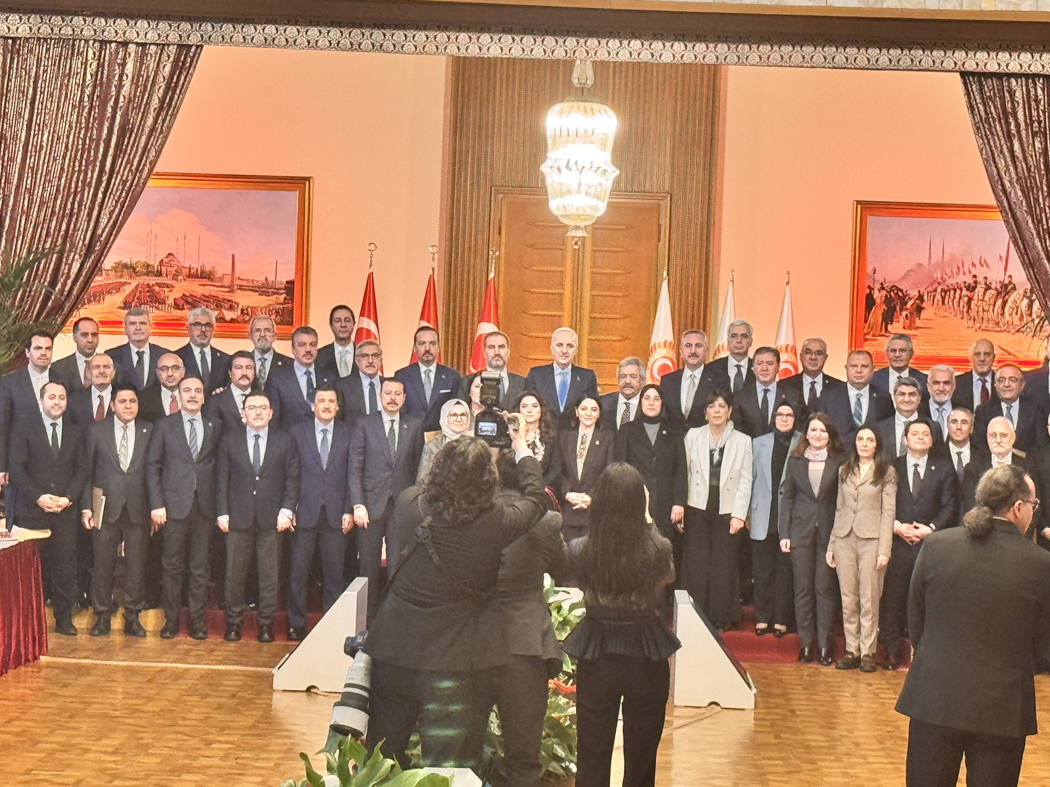 Meclis Komisyonu’nun nihai raporu kabul edildi: 47 evet, 2 hayır, 1 çekimser