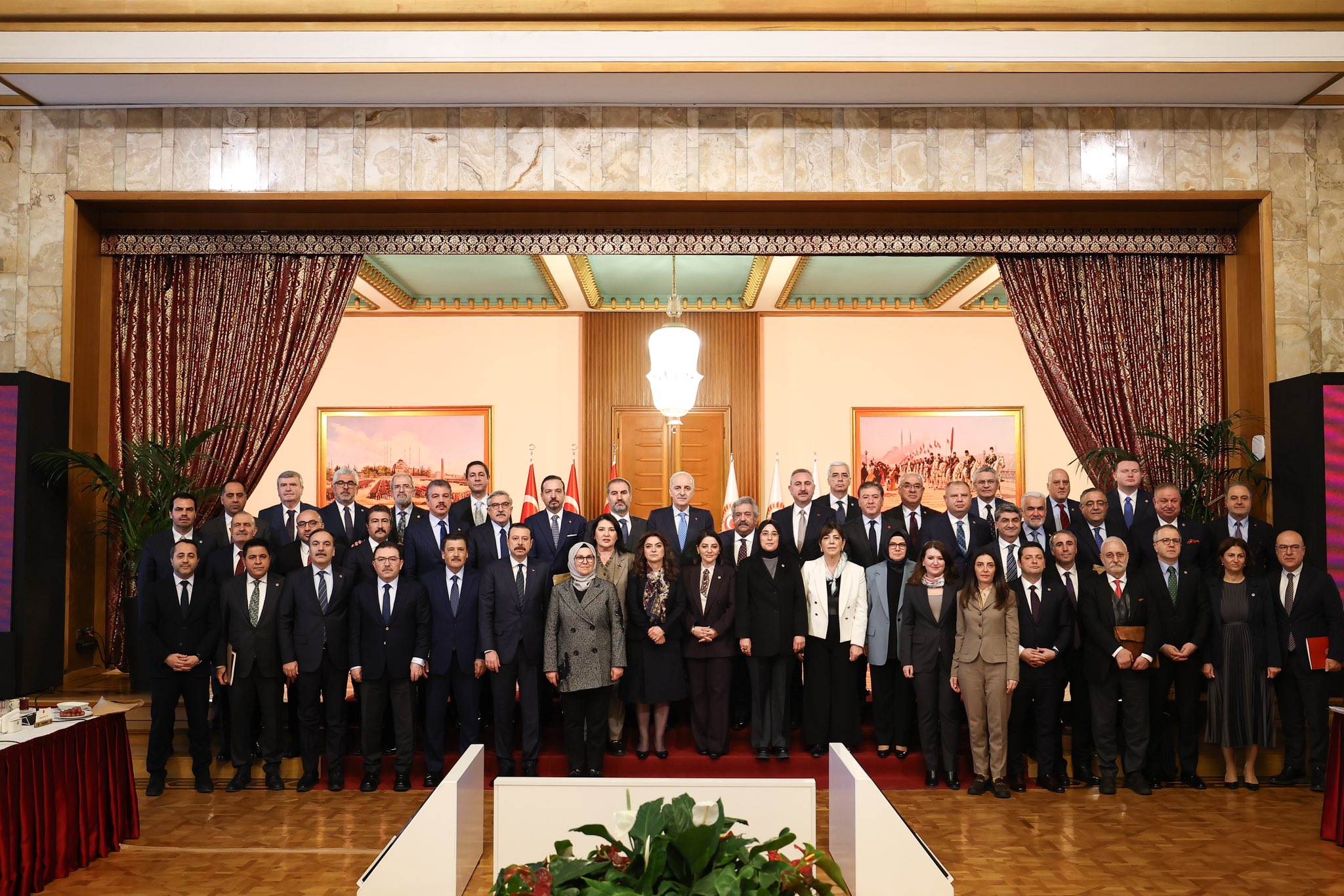 Meclis Komisyonu’nun nihai raporu kabul edildi: 47 evet, 2 hayır, 1 çekimser