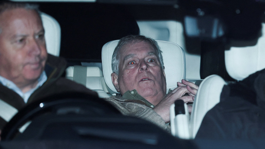 Britanya gazetelerinin tamamı bu kareyle çıktı: 4 asırdır gözaltına alınan ilk kraliyet mensubu