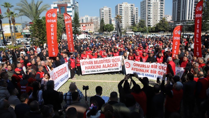 Seyhan Belediyesi işçilerinden zam eylemi: ‘Yüzde 3 sefalettir’