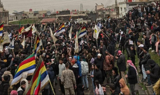 Süveyda’da Dürziler ‘bağımsızlık’ talebiyle sokaktaydı