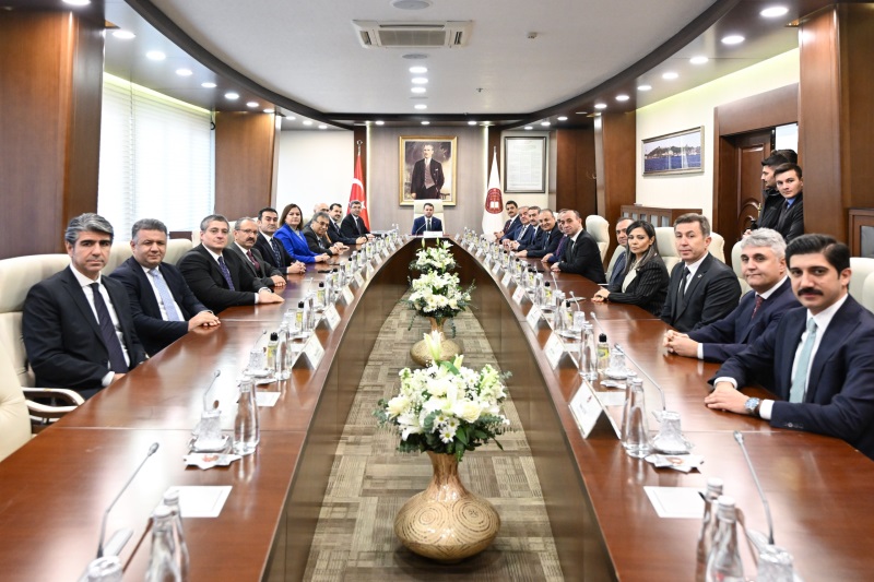 Adalet Bakanı Akın Gürlek HSK üyeleriyle ilk toplantısını yaptı