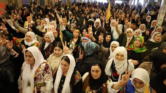 Pervin Buldan: Kadınlar entegrasyon sürecine dört elle sarılmalı