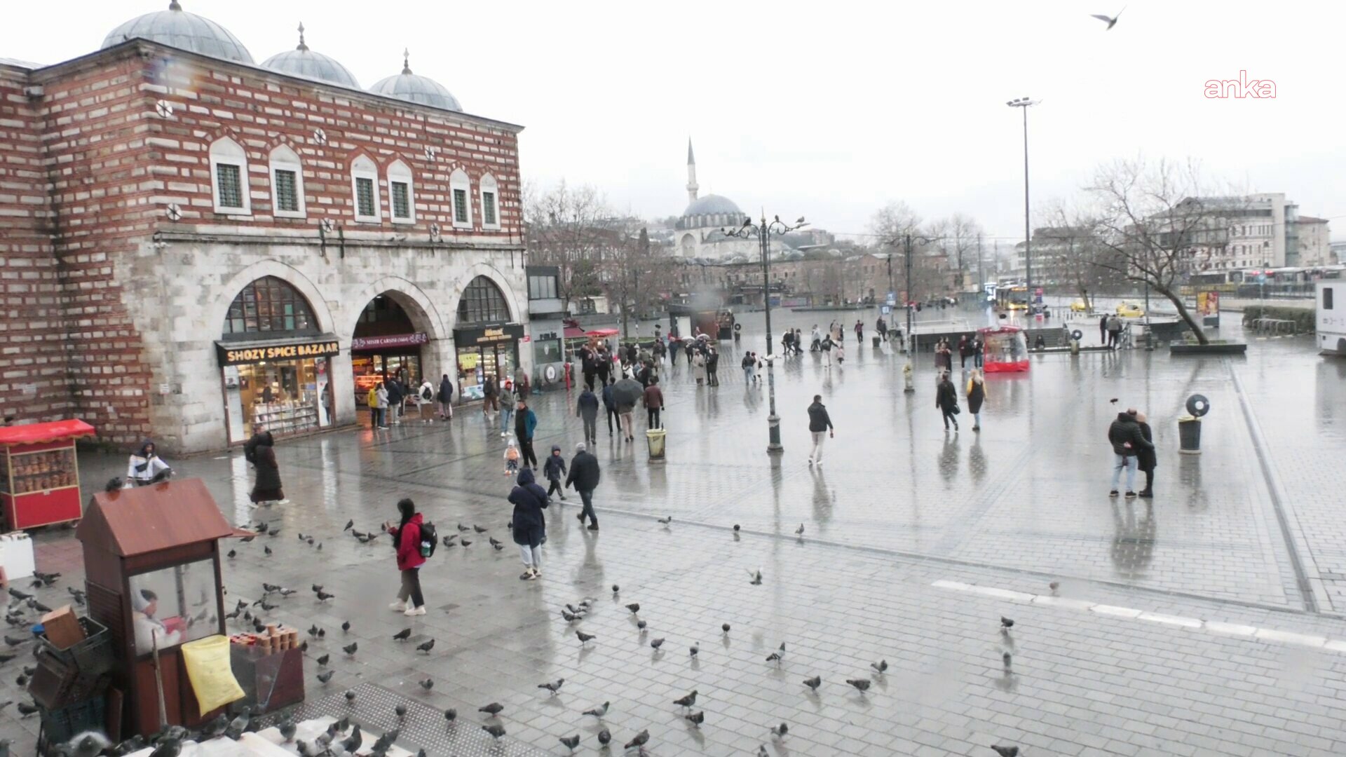 Eminönü Meydanı bu bayramda boş kaldı