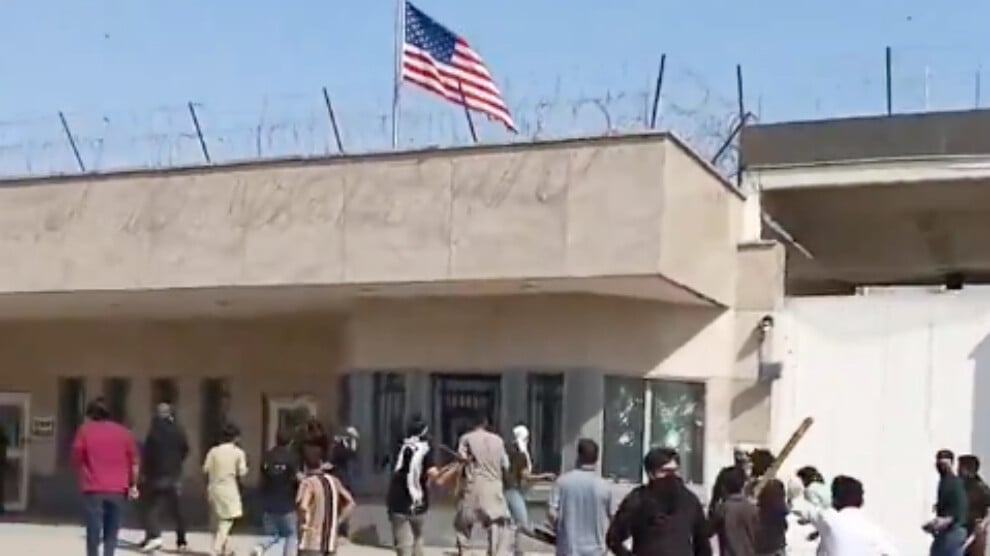 Pakistan’da Hamaney protestoları: En az 25 kişi hayatını kaybetti