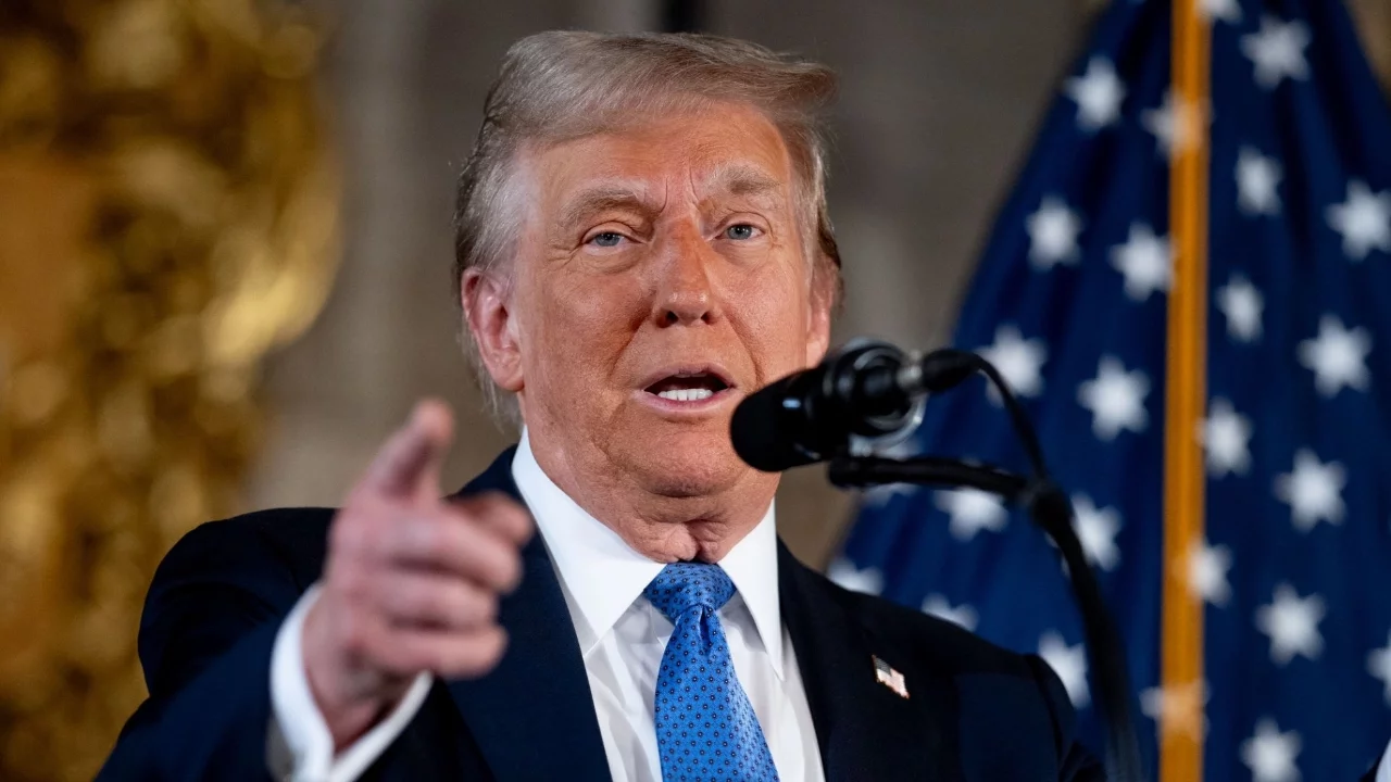 Trump’tan yakıt sorunu yaşayan ülkelere: Jet yakıtını kendiniz alın