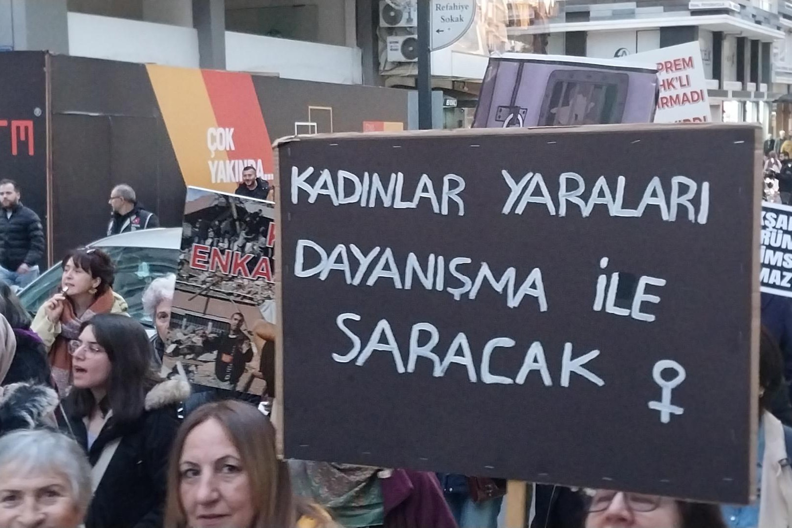 Afganistan’da kadınlar hedefte: Şüpheli ölümler ve kadın cinayetleri artıyor