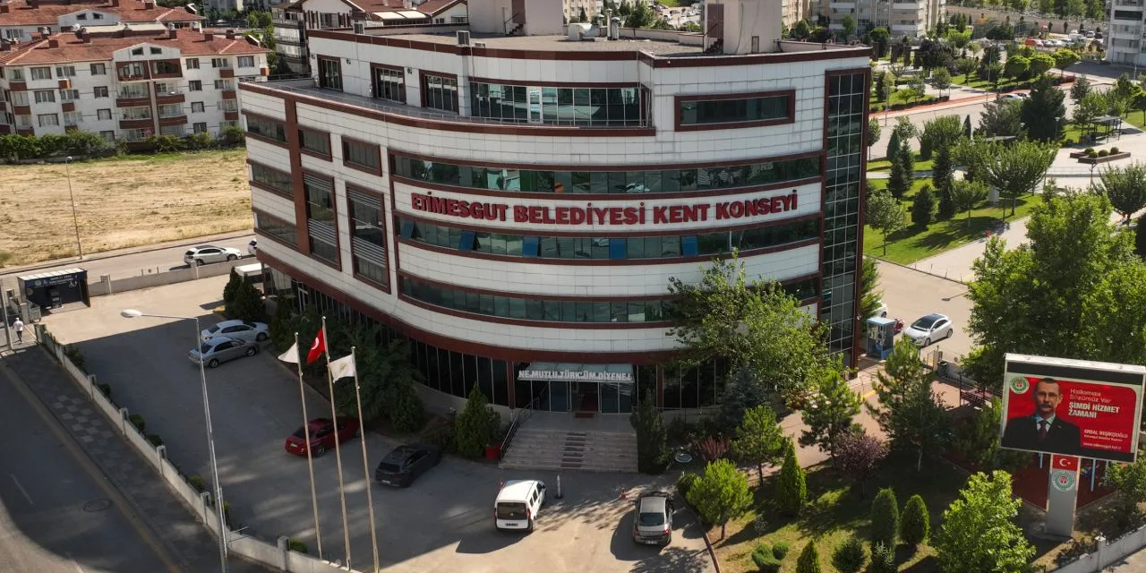Ankara’da Etimesgut Belediyesi’ne operasyon: 4 gözaltı