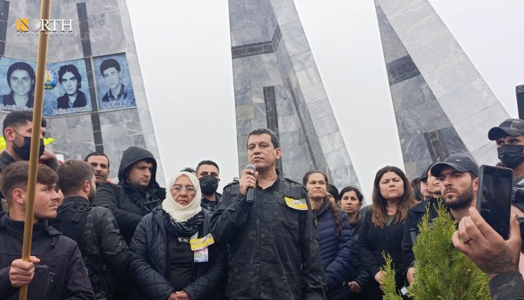 Mazlum Abdi kuşatma altındaki Kobani’yi ziyaret etti
