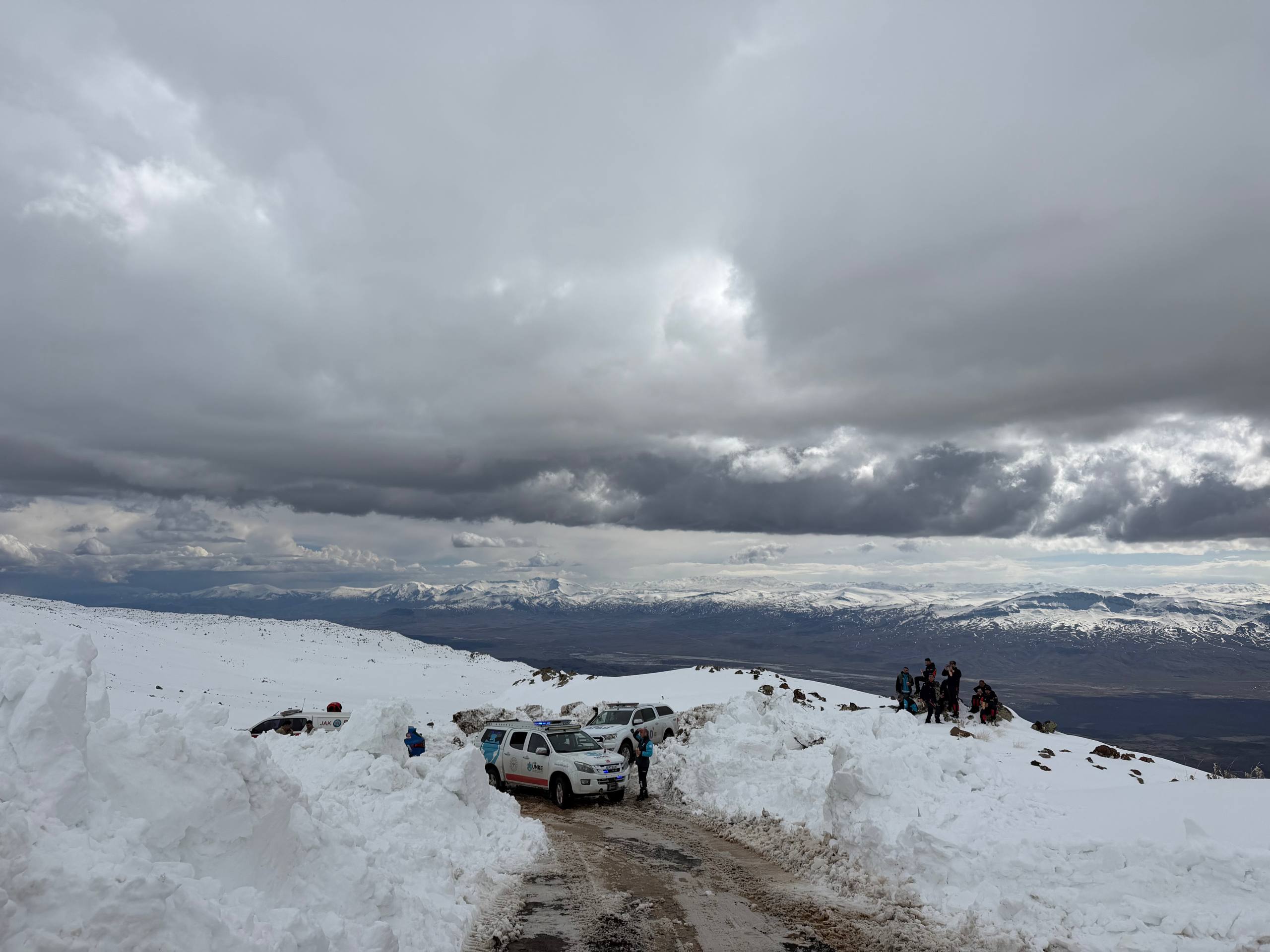Ağrı Dağı’nda haber alınamayan kadın dağcı için arama çalışması başlatıldı