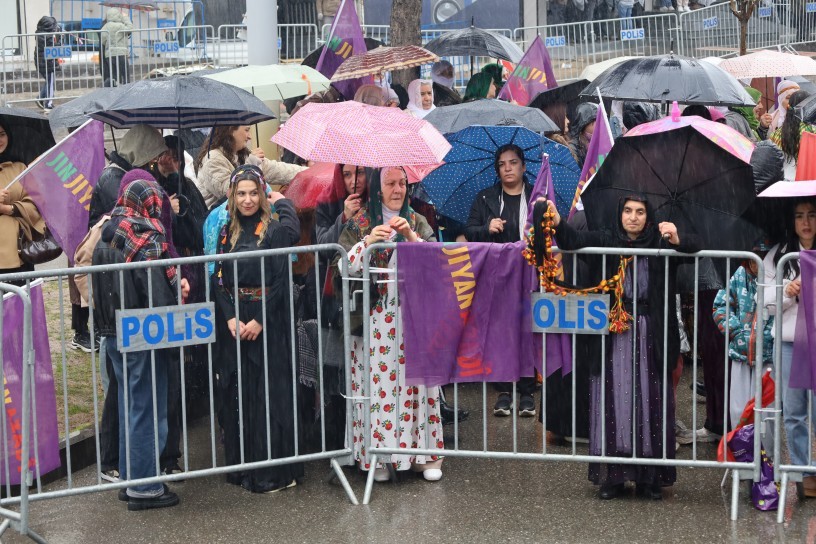 🔴 CANLI İZLE – Batman’da 8 Mart mitingi düzenleniyor