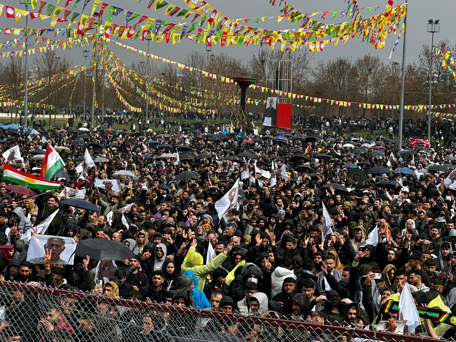 Diyarbakır’da Newroz heyecanı: Binler alana akın ediyor