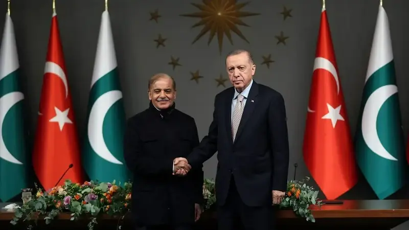 Cumhurbaşkanı Erdoğan, Pakistan Başbakanı Şahbaz Şerif ile görüştü